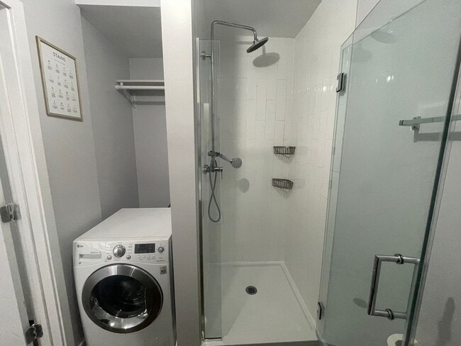 Photo - 4606 N Malden St Unit 1140-218