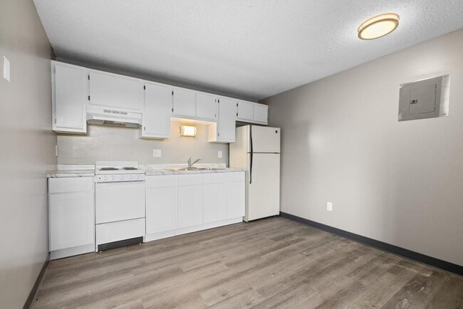 Photo - Maplewood Apartments