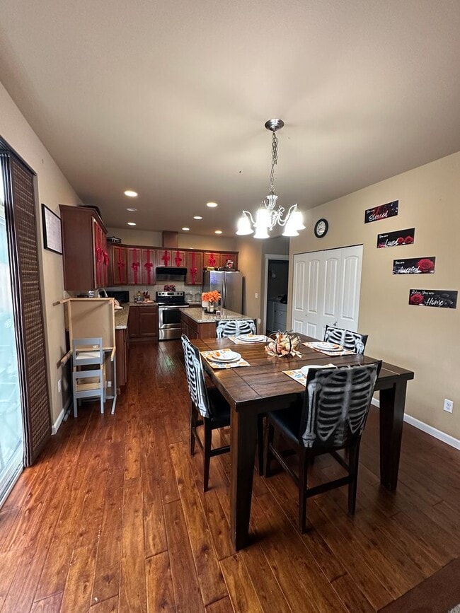 Photo - 1435 Farina Lp SE