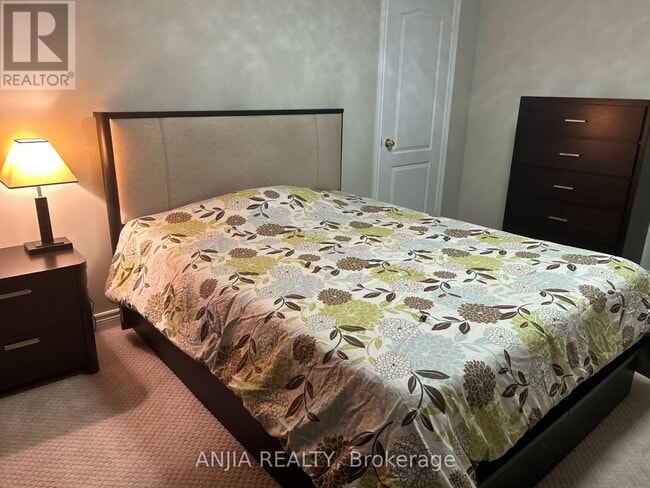 Photo - 73 Gracedale Dr