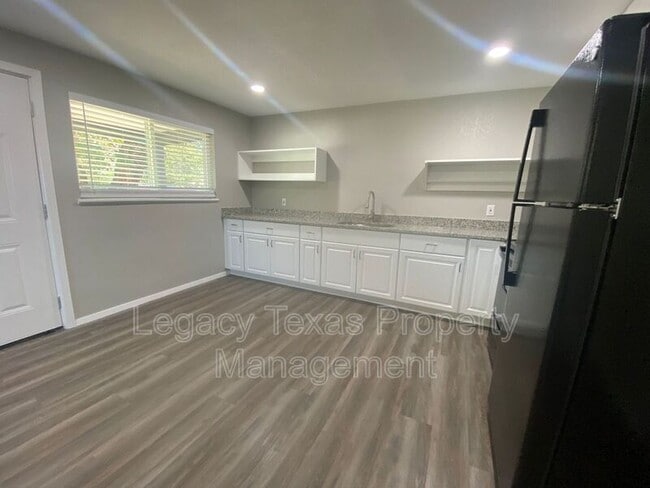 Photo - 1113 S Walnut St Unit Apt A