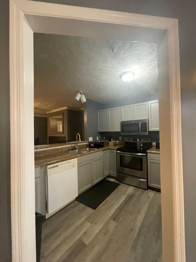 Photo - 380 Bubble Creek Ct