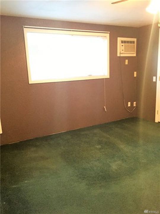 Building Photo - 258 Knolls Vista Dr