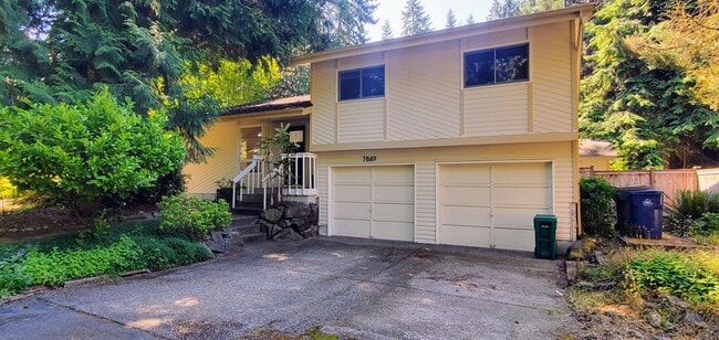 Building Photo - Kirkland, Finn Hill Location Rental