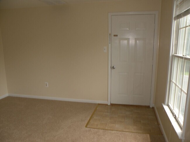 7 Mosby Ct Unit 7 Mosby Court, Unit E