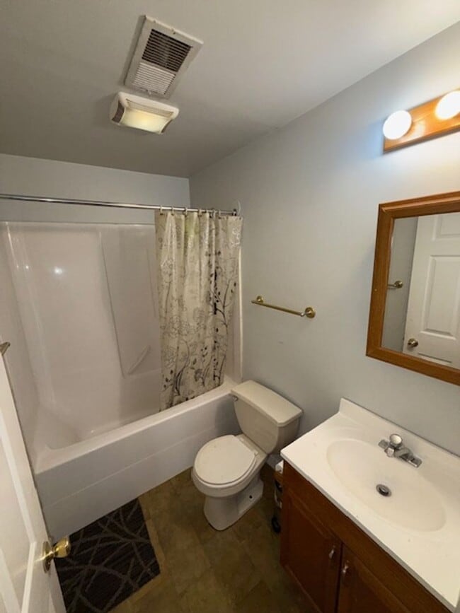 Photo - 2556 Sweetser Avenue Evansville, IN 47714