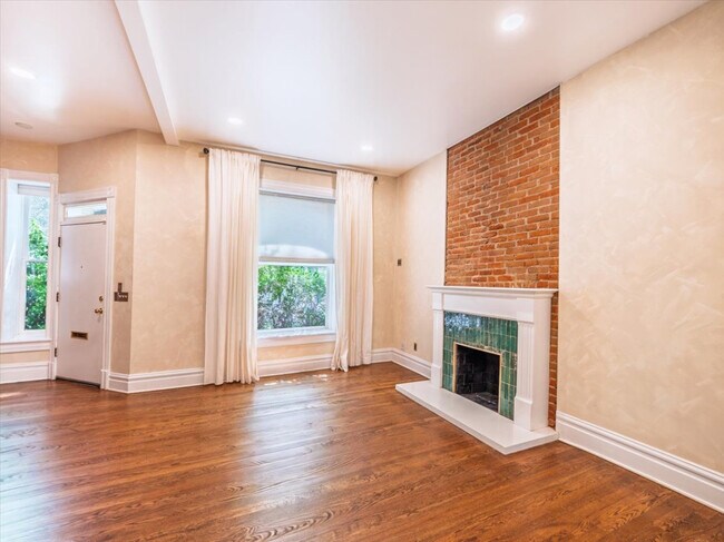 Photo - 2753 Champa St
