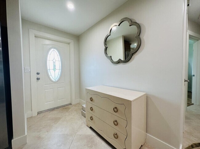 Photo - 952 SW 13th Dr