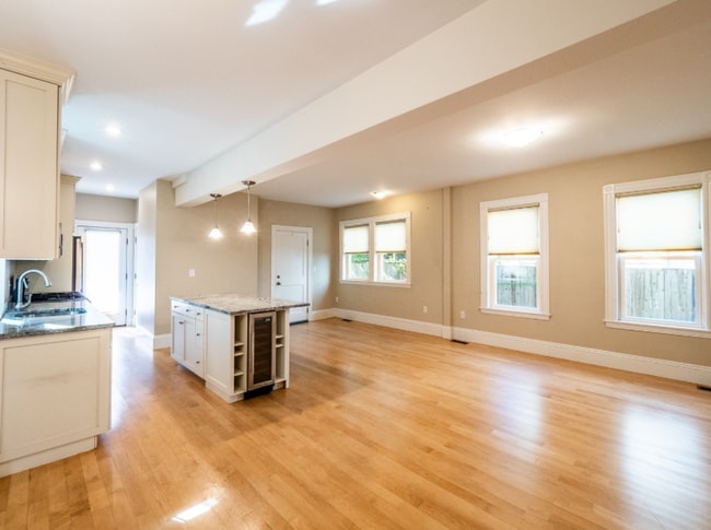 Photo - 24 Hall St Unidad 1