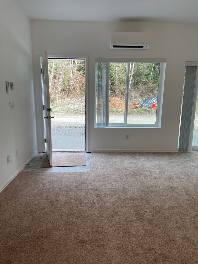 Photo - 18429 Crestwood Way Unit Apt