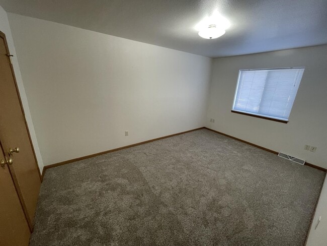 Photo - 148 Sater St
