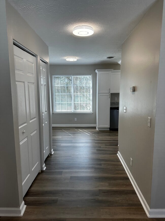 Photo - 1506 Batts Blvd Unidad 8