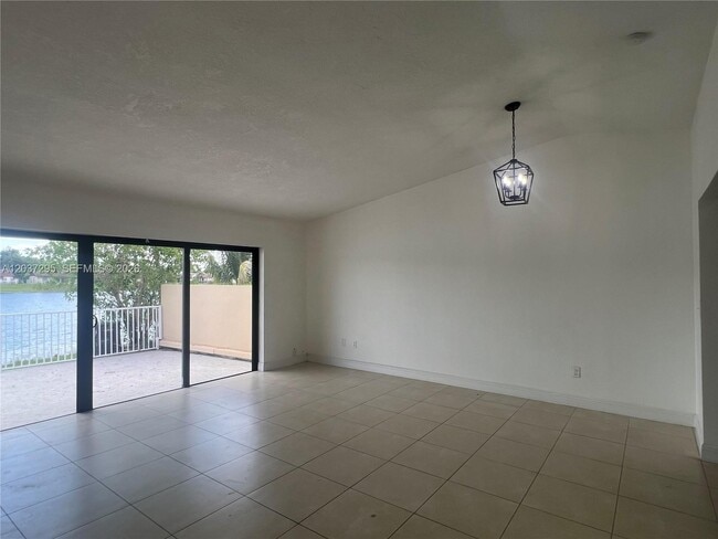 Photo - 11800 SW 123rd Ave