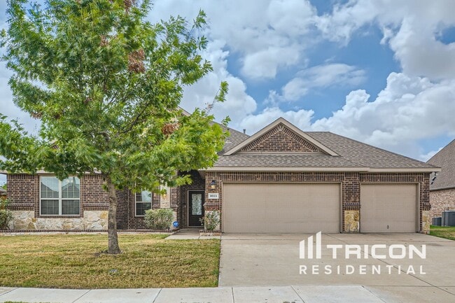 Photo - 1044 Lufkin Ln