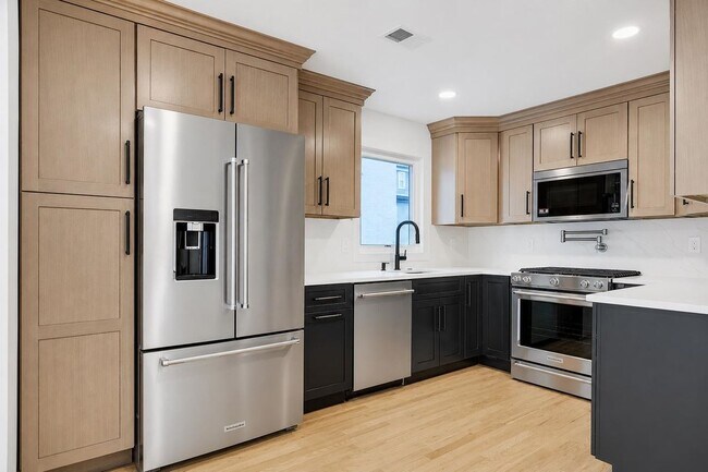 Photo - 7809 Broadway Unit 1