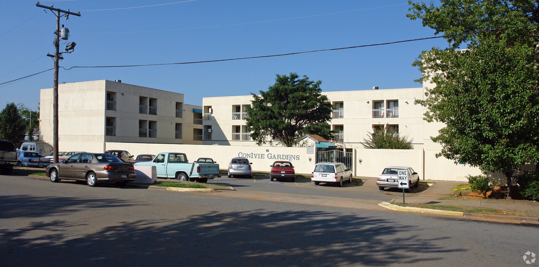 Con Ivie Gardens - Con Ivie Gardens Apartments
