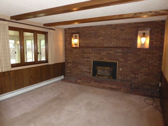 Photo - 7573 Lee Dr