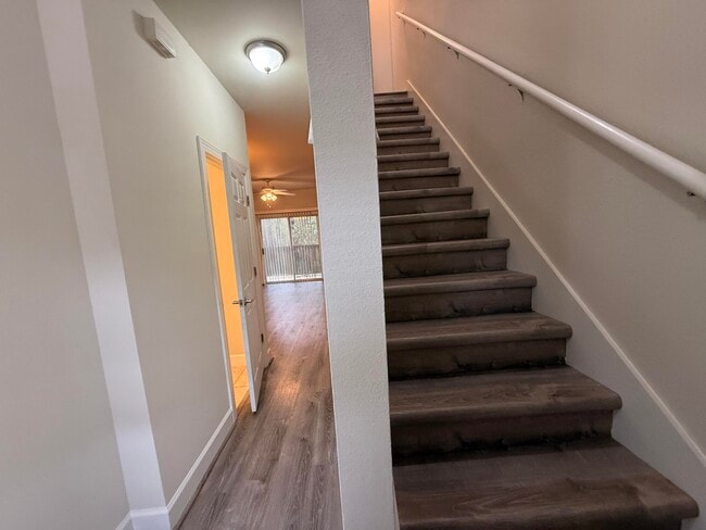 Photo - 15284-15331 US-331 BUS