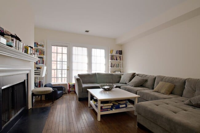 Building Photo - 1821 Biltmore St NW Unit B