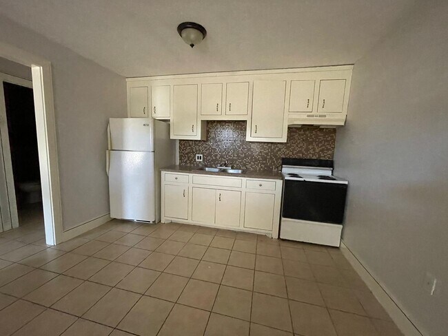 Photo - 1002 Miller Ave Unidad 1