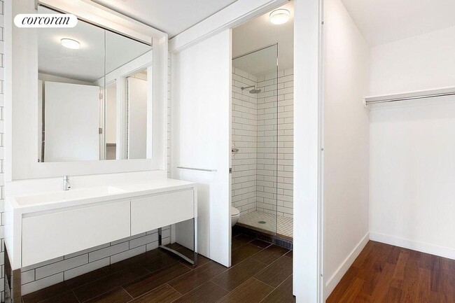 Photo - 15 S William St