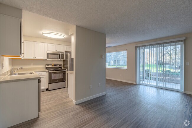 1BR, 1BA - 742SF Kitchen