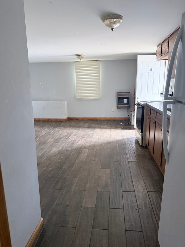 Photo - 204 S West St