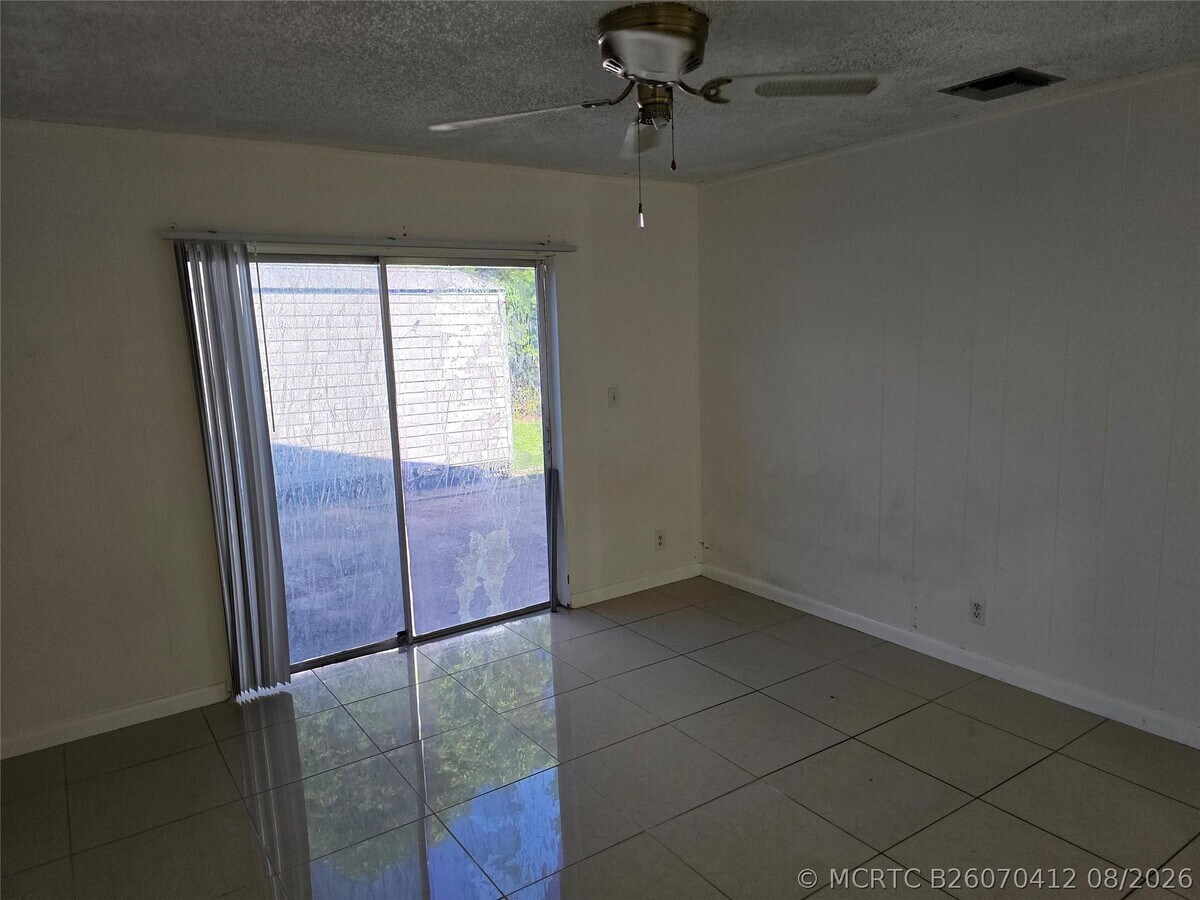 Photo - 433 SW 61st Terrace