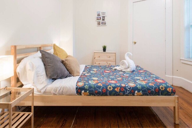 Photo - 123 Brook St Unit 2