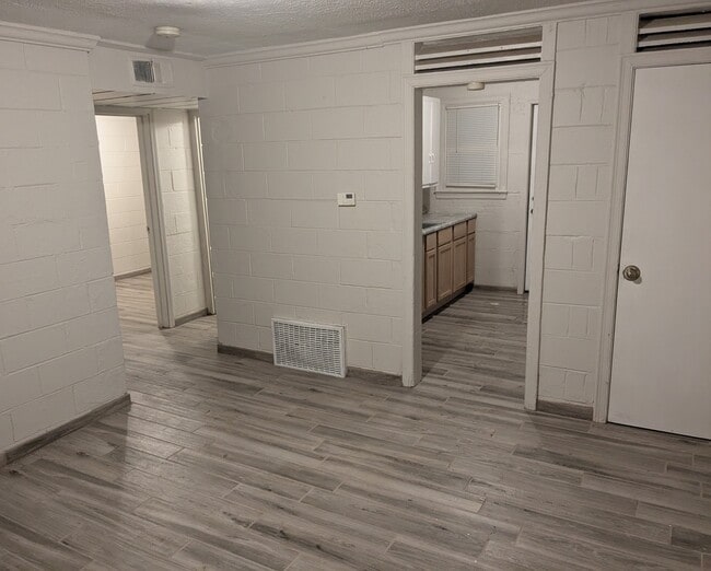 Building Photo - 2945 Schofield Ave Unit 2945