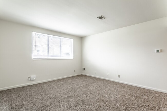 Bay Pointe Apartments