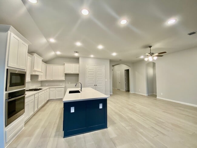 Photo - 9411 Trestle Creek Ct