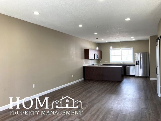 3021 Bluestem Trl