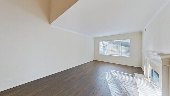 Photo - Elegant 3 Bed 2.5 Bath Home in Fullerton!