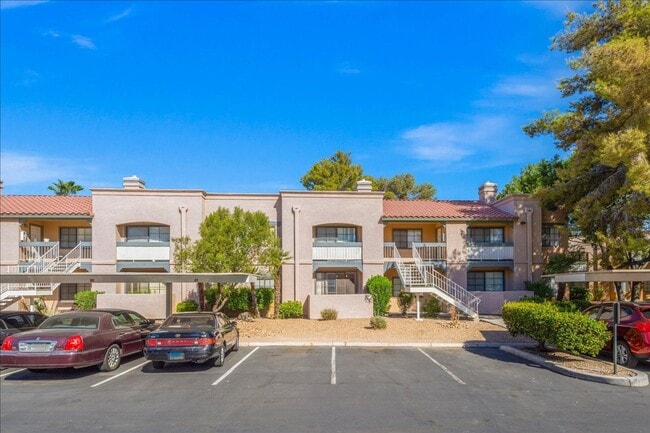 Building Photo - Fabulous Home! Unit 103