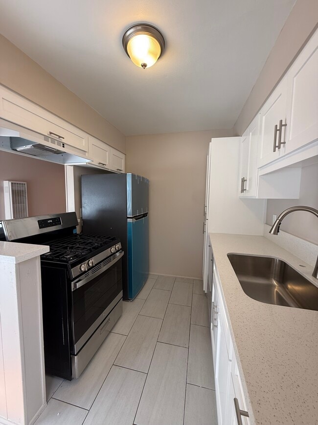 Photo - 1026 Grover Ave Unit 1