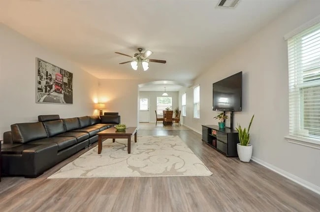 Photo - 2242 Tandy Park Way