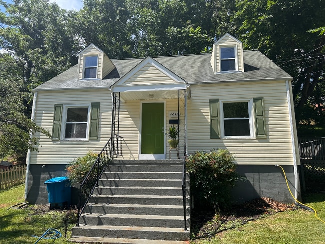 Building Photo - 2643 Lansing Dr SW Rental
