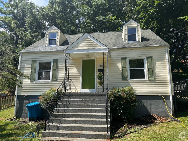 Building Photo - 2643 Lansing Dr SW Rental
