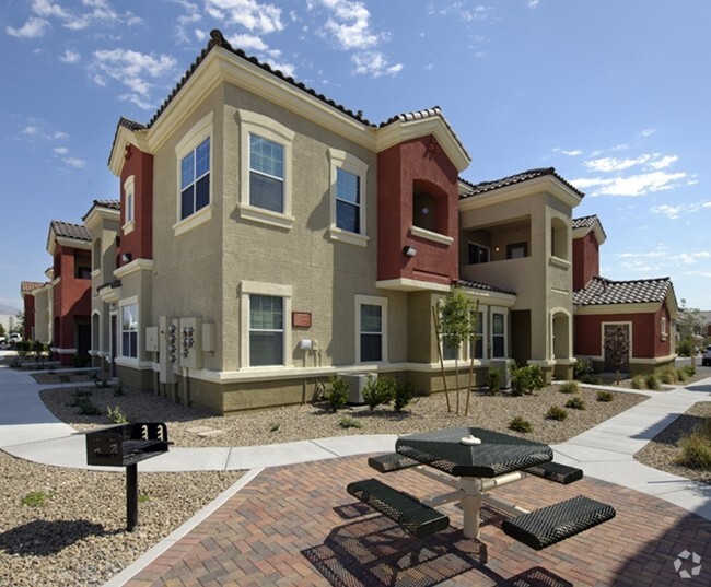 Building Photo - Ravello Townhomes: N. Las Vegas