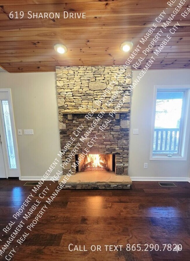 Photo - 619 Sharon Dr