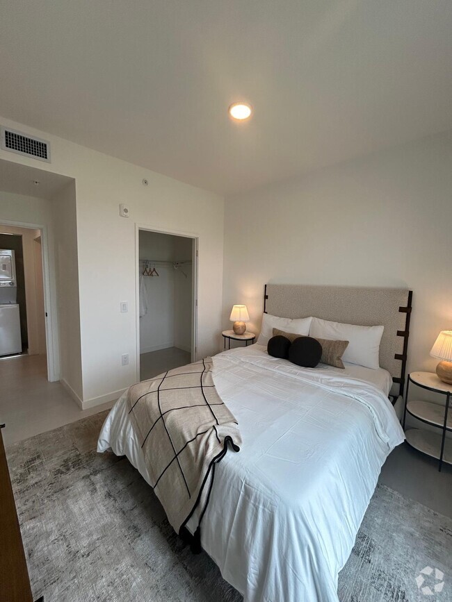 Building Photo - 20430 NW 20th Ct Unit B21 Rental