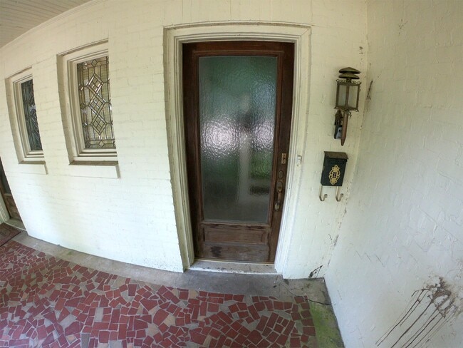 Photo - 824 Oakwood St