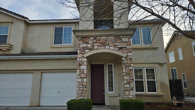 Photo - Large Six bedroom home for rent.