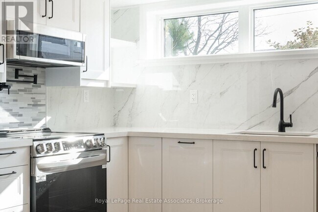 Photo - 259 Fernwood Crescent