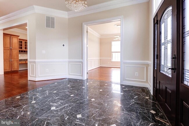 Building Photo - 4303 Evergreen Ln