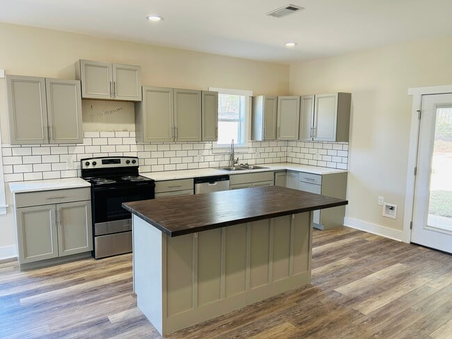 Photo - 1212 68th Ct