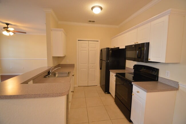 Photo - ALTAMONTE SPRINGS:Gated community, Ground Floor Unit! AVAILABLE APRIL 15th! Unidad 100