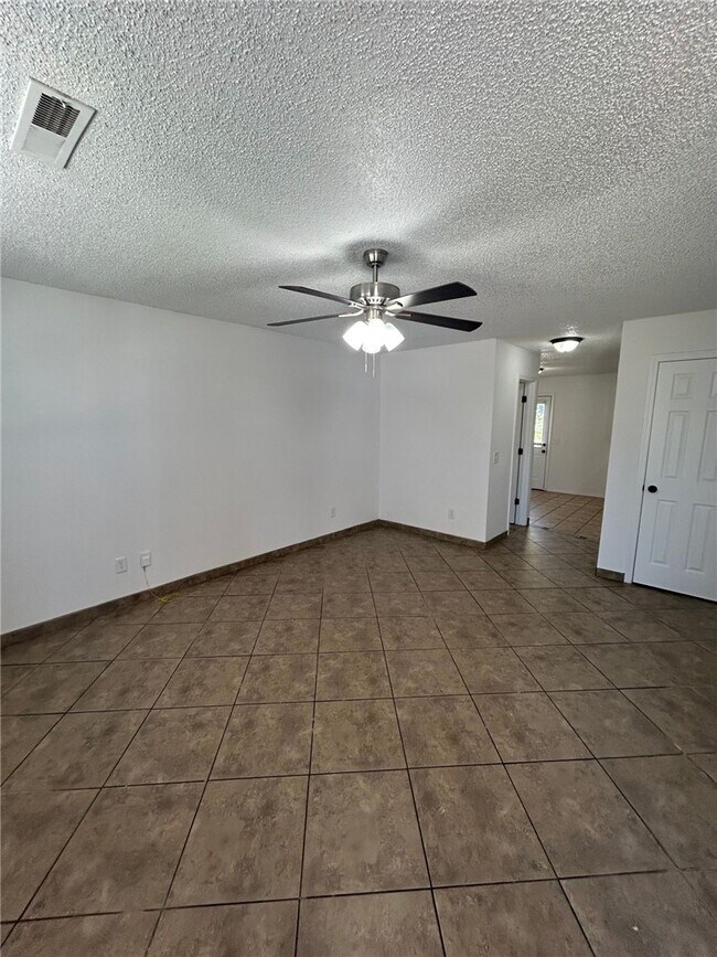 Photo - 3301 SW Victoria Pl