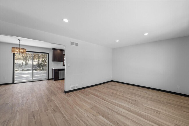 Photo - 666-668 Hearne Ct. Unidad 668 Hearne Ct